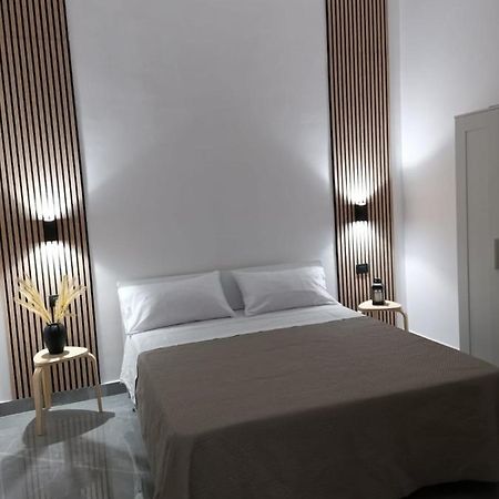 Dg Lovely Home Napoli Bagian luar foto