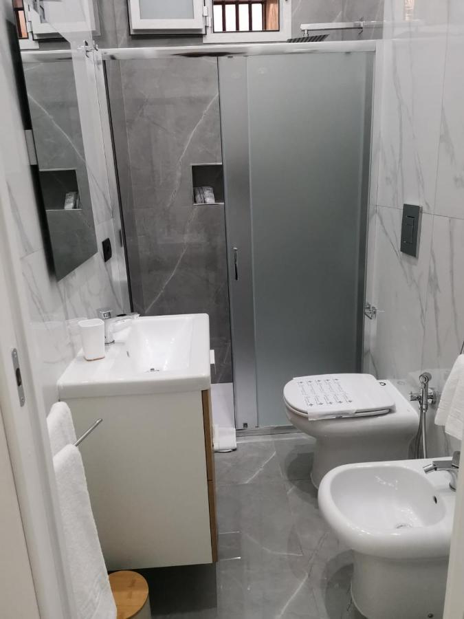 Dg Lovely Home Napoli Bagian luar foto
