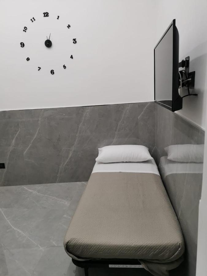 Dg Lovely Home Napoli Bagian luar foto