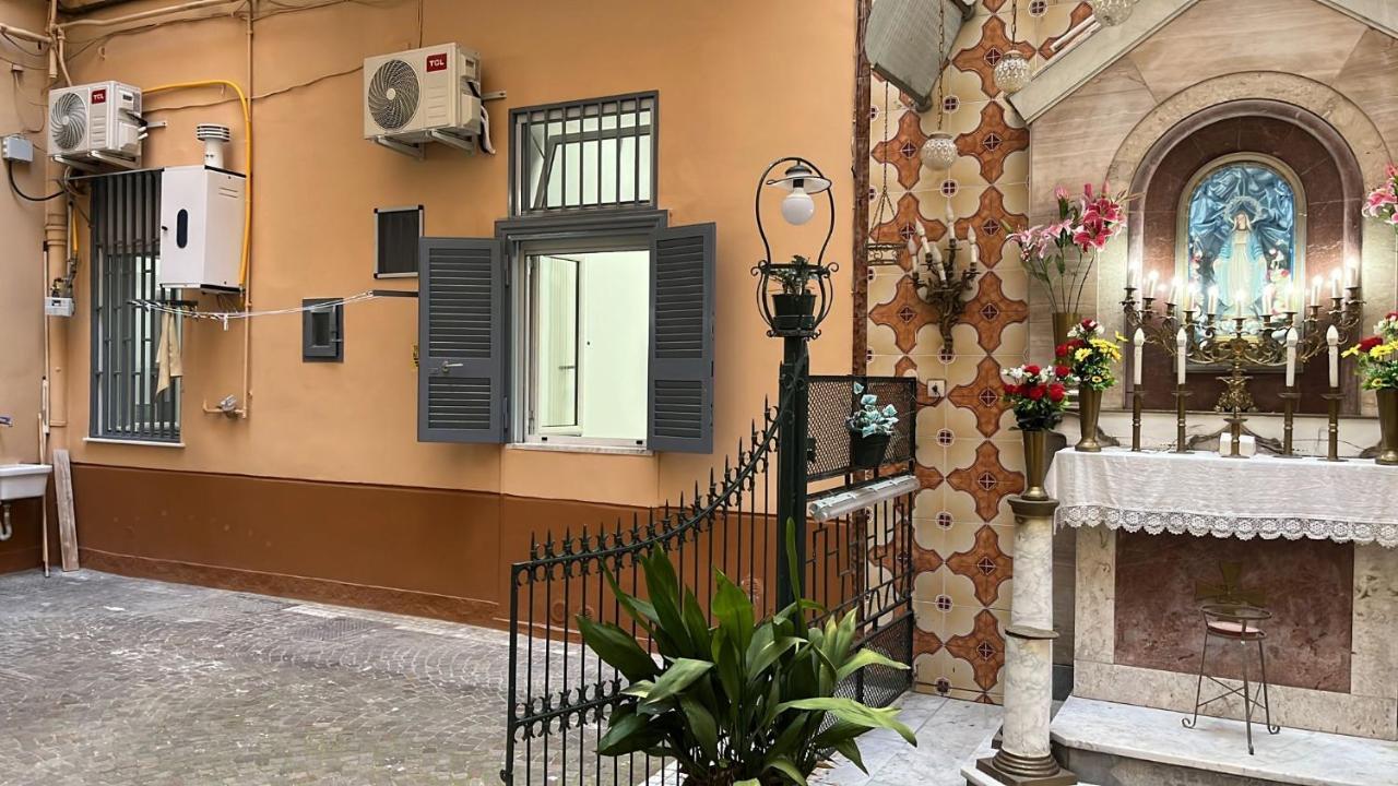 Dg Lovely Home Napoli Bagian luar foto