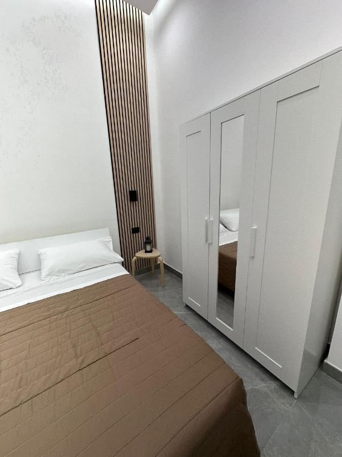 Dg Lovely Home Napoli Bagian luar foto