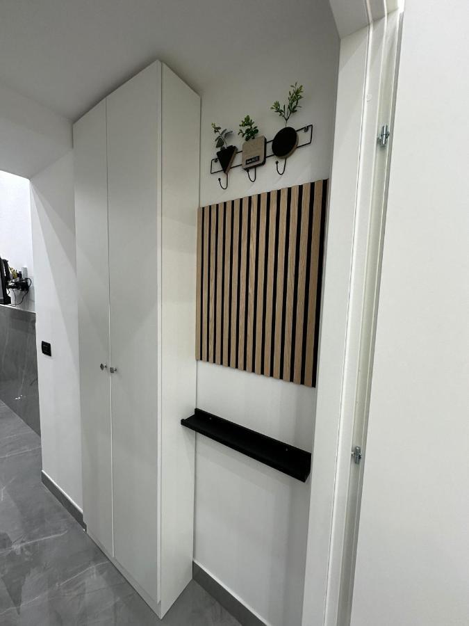 Dg Lovely Home Napoli Bagian luar foto